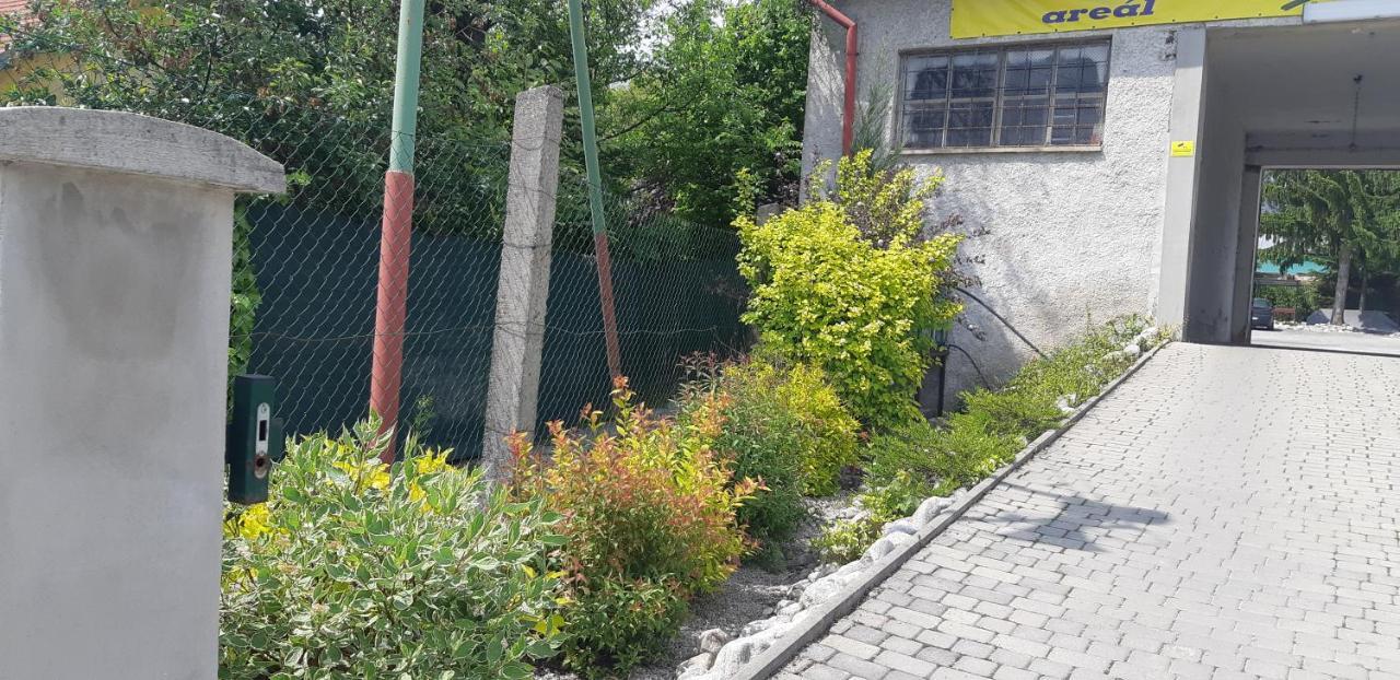 Apartman Yvet Sucany Екстер'єр фото