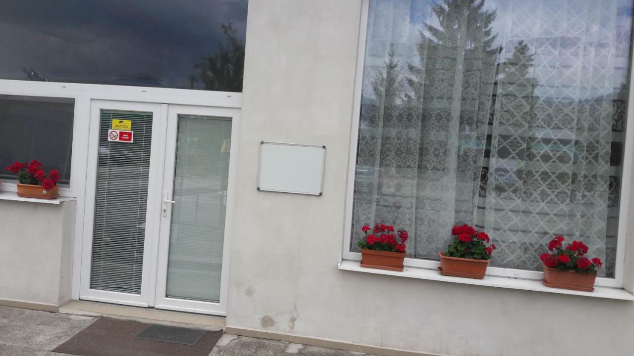 Apartman Yvet Sucany Екстер'єр фото